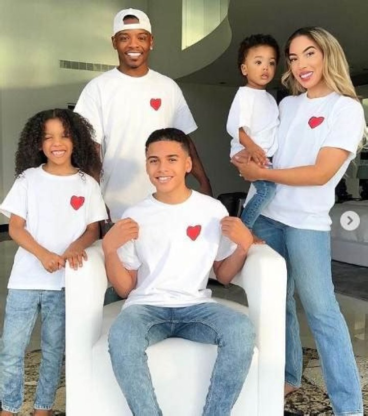 Beverly Halls Net Worth