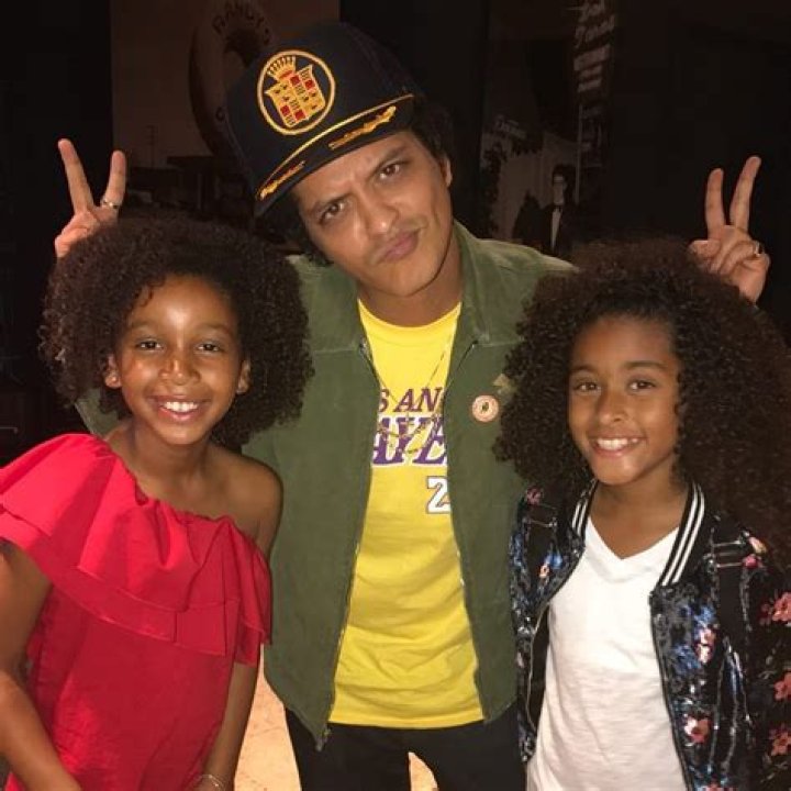 Bruno Mars' Daughter: A Glimpse Into Her Adorable World