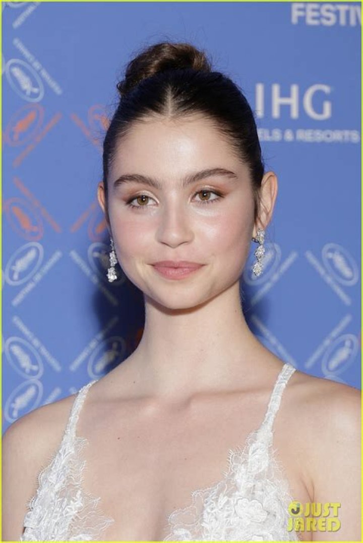 The Alluring Carys Zeta Douglas: A Hollywood Starlet's Rise