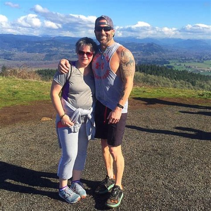 Unveiling The Mystery: Does Cameron Hanes Have A Wife?