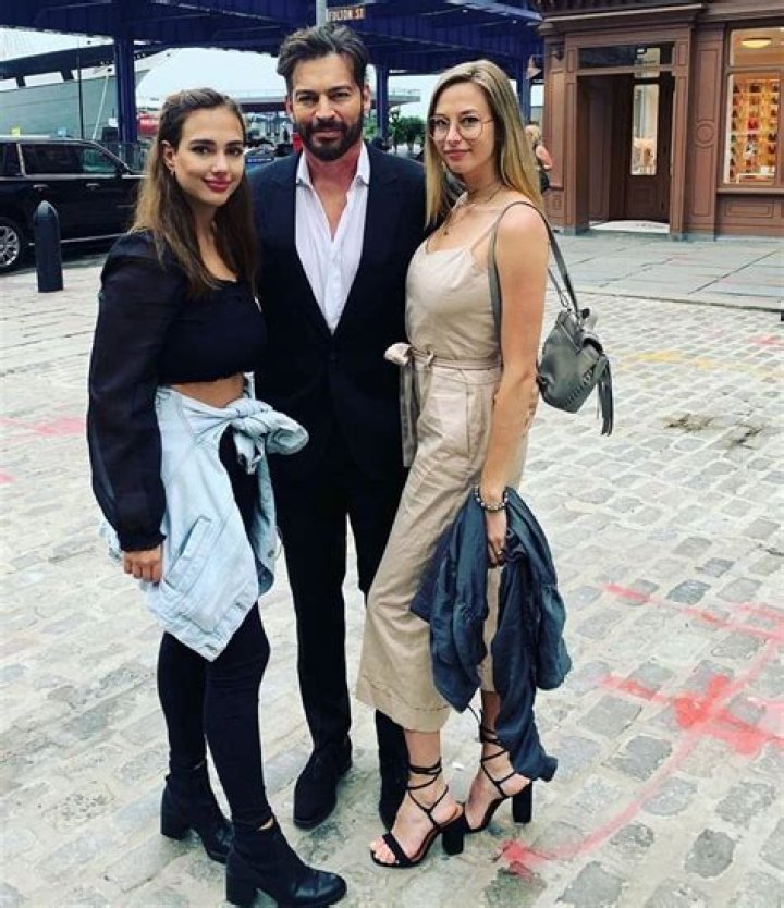 Unveiling The Height Of A Star: Harry Connick Jr.