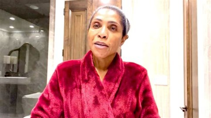 How Old Is Dr. Jackie Walters: A Comprehensive Age Exploration