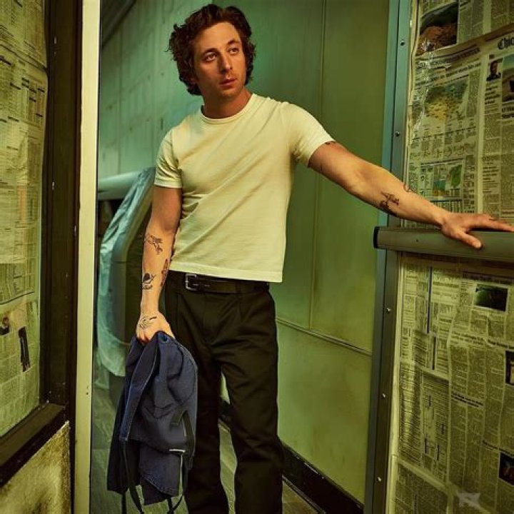 Discovering The Height Of Jeremy Allen White