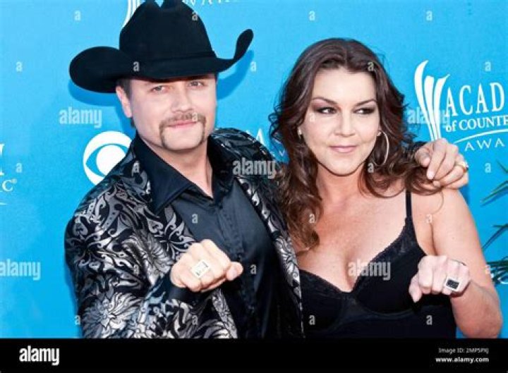 Is Gretchen Wilson Still Married? Uncovering The Truth