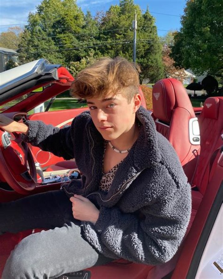 Jeremy Hutchins Net Worth