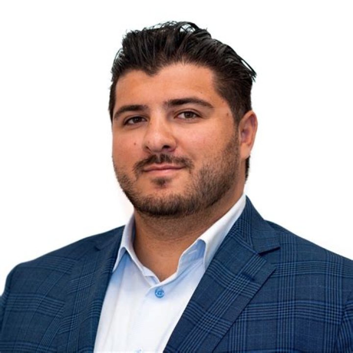 Joe DiMaggio: Legendary Baseball Icon