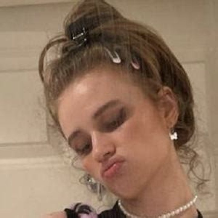 Discovering Juliagisella's Age: The Enigmatic Journey Of A Rising Star