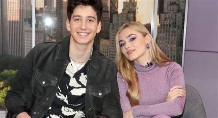 Milo Manheim Relationships