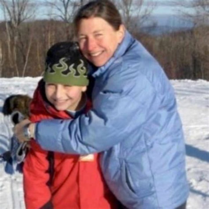 Noah Kahan: Exploring His Parental Roots