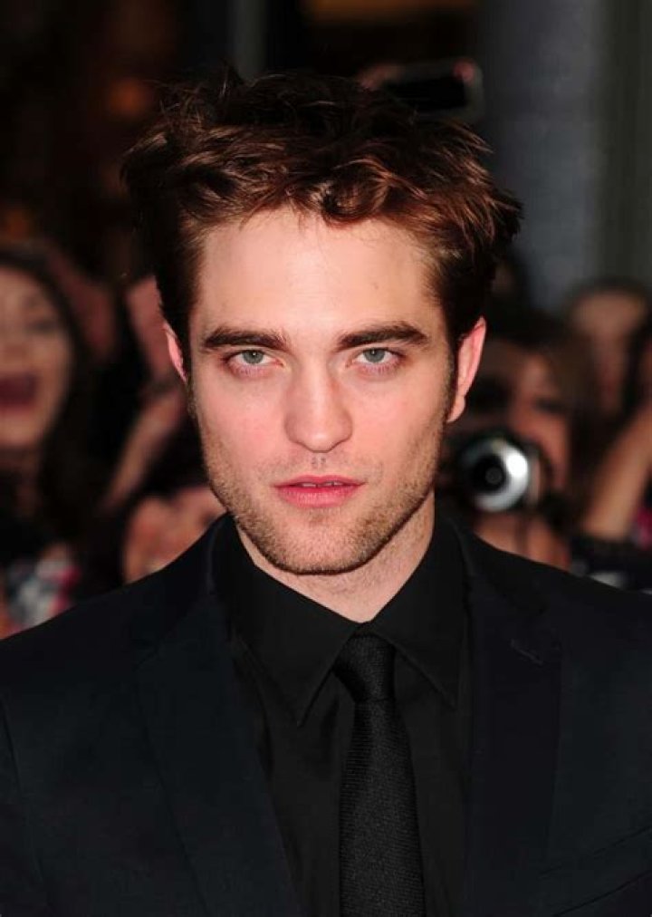 Unveiling Robert Pattinson's Captivating Persona: A Journey Of Discovery