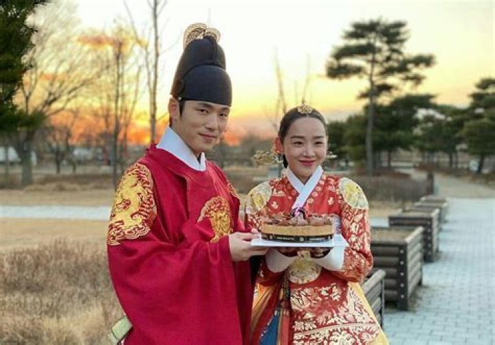 Shin Hye-sun Relationship History And Dating Rumors