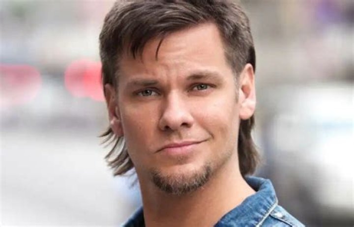 Theo Von Height And Weight