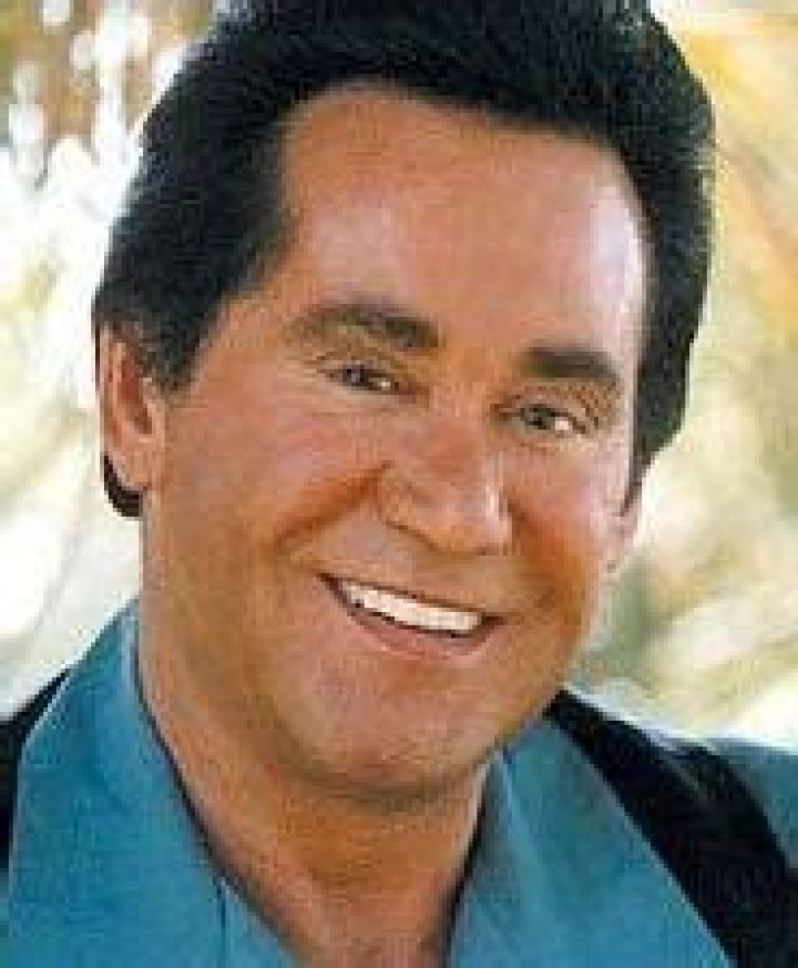 Remembering Wayne Newton: A Legendary Entertainer's Farewell