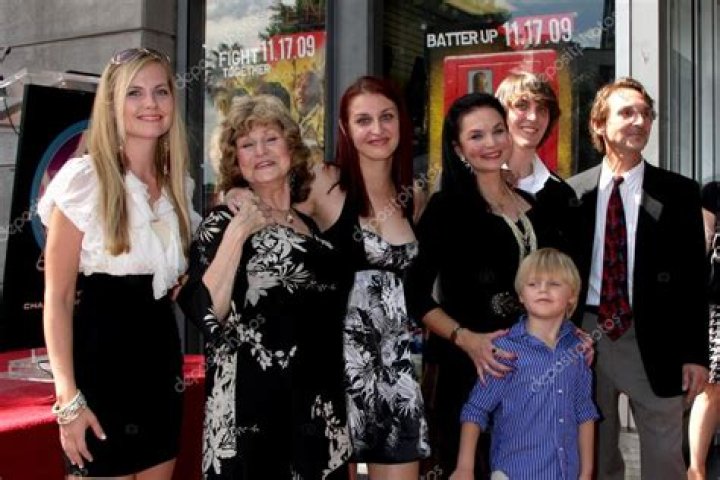 Meet Crystal Gayle's Accomplished Daughter: Uncovering Her Legacy