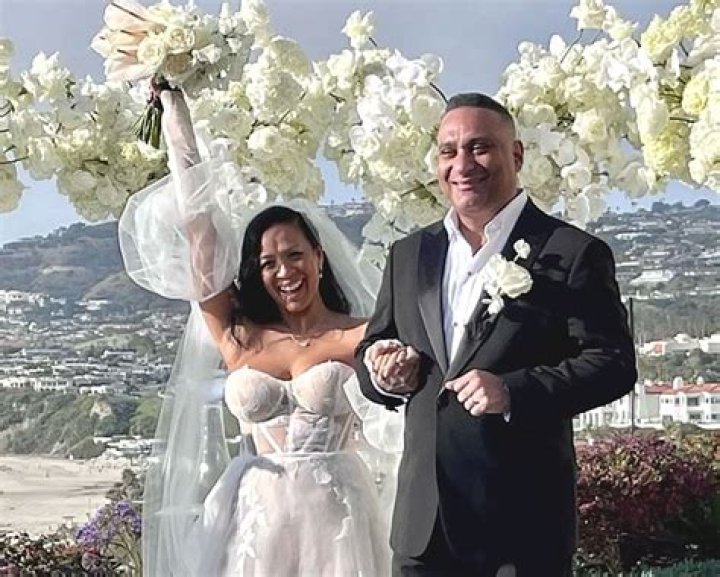 Uncover The Enigmatic World Of Russell Peters' Current Wife