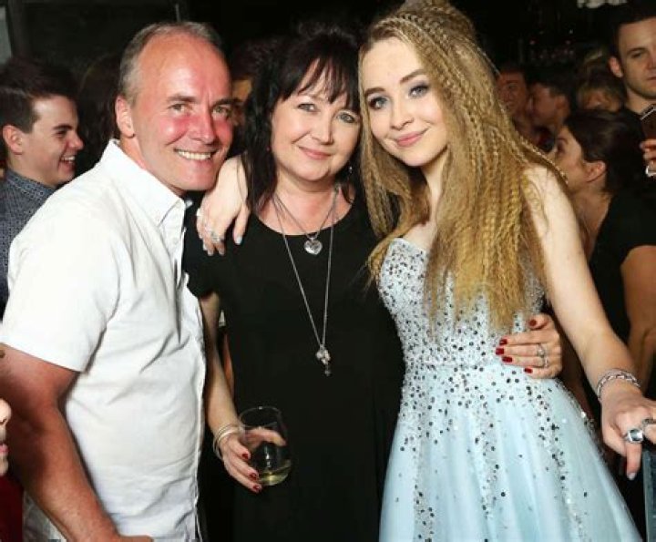 Discovering The Woman Behind Sabrina Carpenter: Who Is Sabrina Carpenter's Mom?