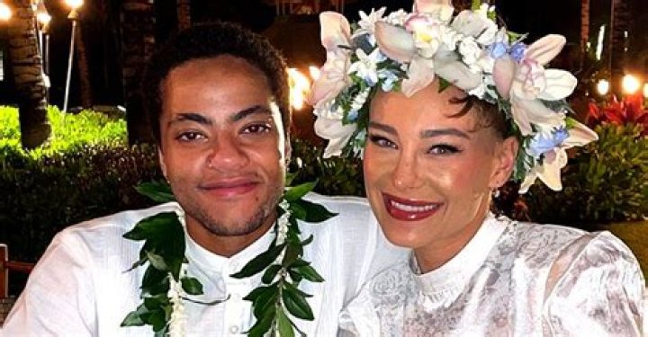 Unveiling The Love Life Of Sade: Who Is Sade Currently Married To?